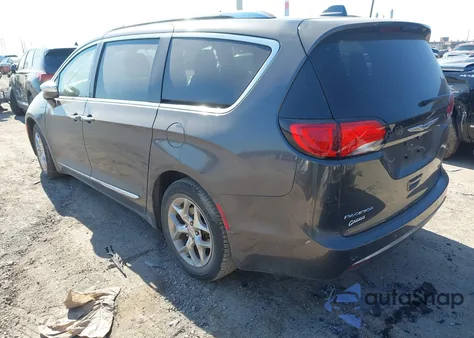 2018 Chrysler Pacifica Limited z USA, uszkodzony, nr VIN 2C4RC1GG5JR258190